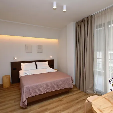 Local Suites - Nea Moudania Chalkidiki Buitenkant foto