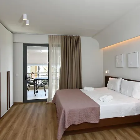 Local Suites - Nea Moudania Chalkidiki Buitenkant foto