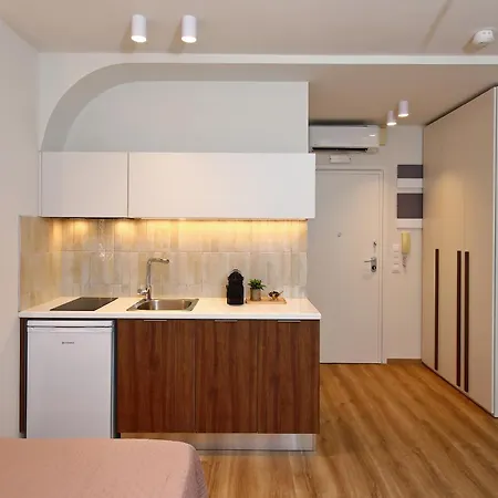 Local Suites - Nea Moudania Chalkidiki Buitenkant foto