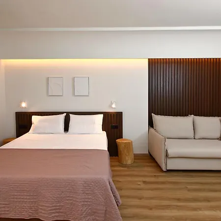 Local Suites - Nea Moudania Chalkidiki Buitenkant foto