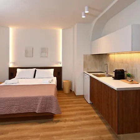 Local Suites - Nea Moudania Chalkidiki Buitenkant foto