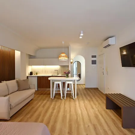 Local Suites - Nea Moudania Chalkidiki Buitenkant foto
