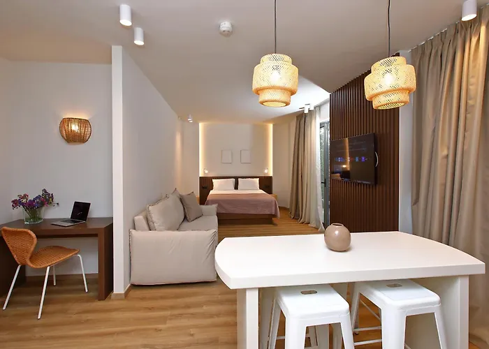 Local Suites - Nea Moudania Chalkidiki