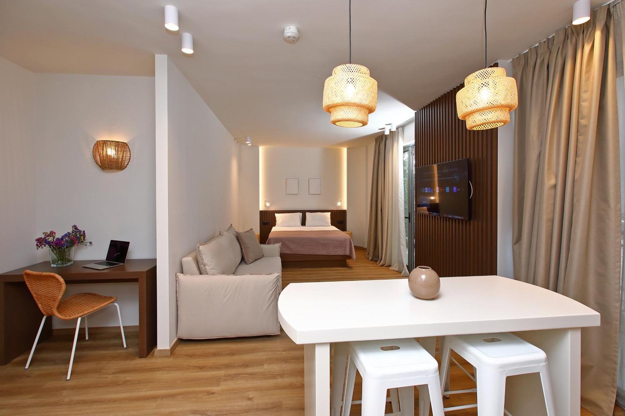 Local - Chalkidiki Apartment *